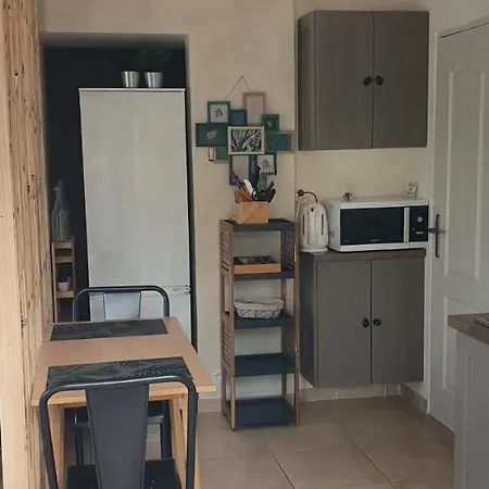 Studio Cosy Avec Grande Terrasse Au Calme Ferienhaus